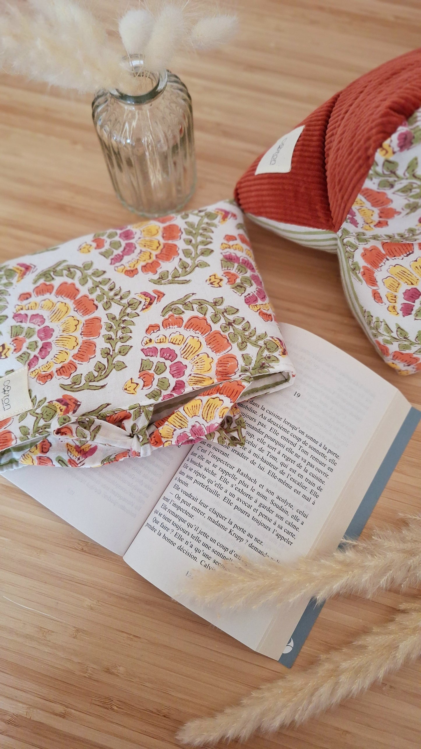 Pochette à Livre artisanale - Protège-livre matelassé, fait main, format poche ou broché au choix