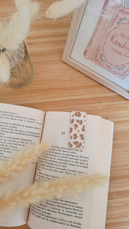 Marque-page aimanté artisanal - Fait main en coton, pour ne plus jamais perdre sa page