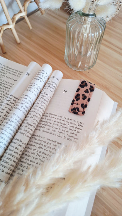 Marque-page aimanté artisanal - Fait main en coton, pour ne plus jamais perdre sa page